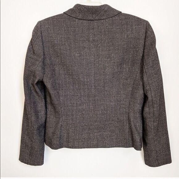 Tahari Gray 100% Wool Career Blazer 6 Button Pockets Lined Women’s Size 8 Medium - Picture 2 of 7